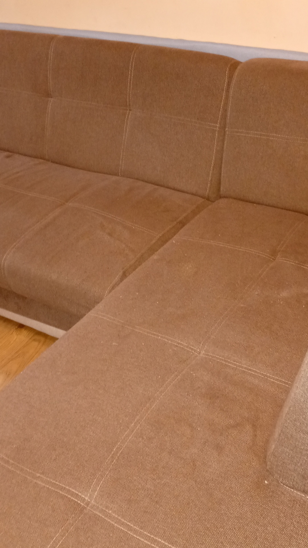 Before photo for Пране на мека мебел